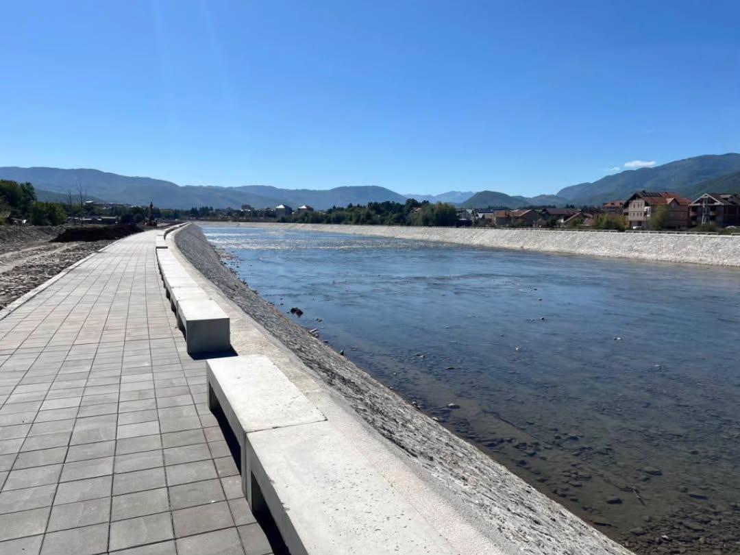 Prva faza izgradnje obaloutvrda na Limu, između 2 mosta