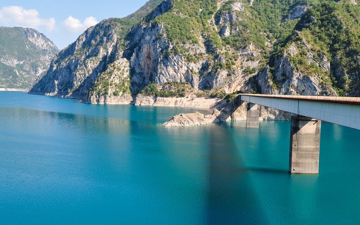Pivsko-jezero-smestaj-informacije-i-zanimljivosti