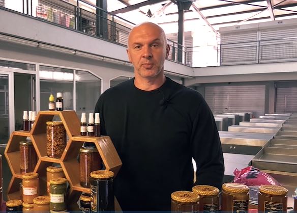 Organska proizvodnja meda na sjeveru Crne Gore, Veljko Đurović