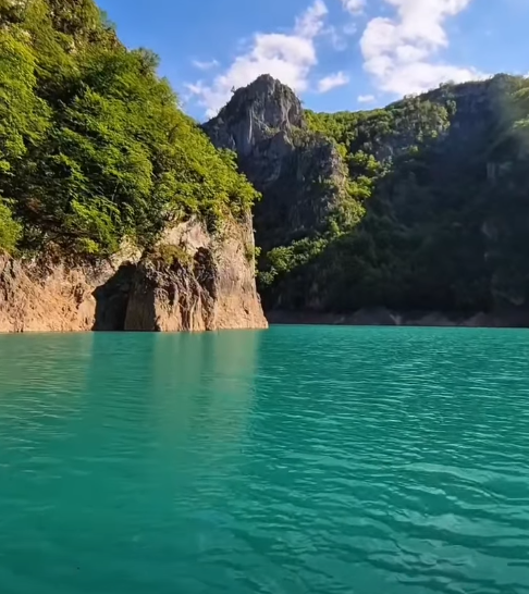 sjever-me-Pivsko-jezero