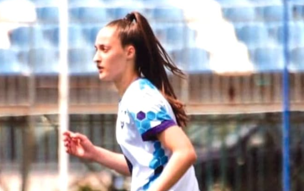 sjever-me-jedina-kolašinka-u-kopačkama